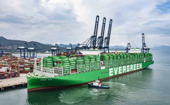 长荣海运的绿色传奇